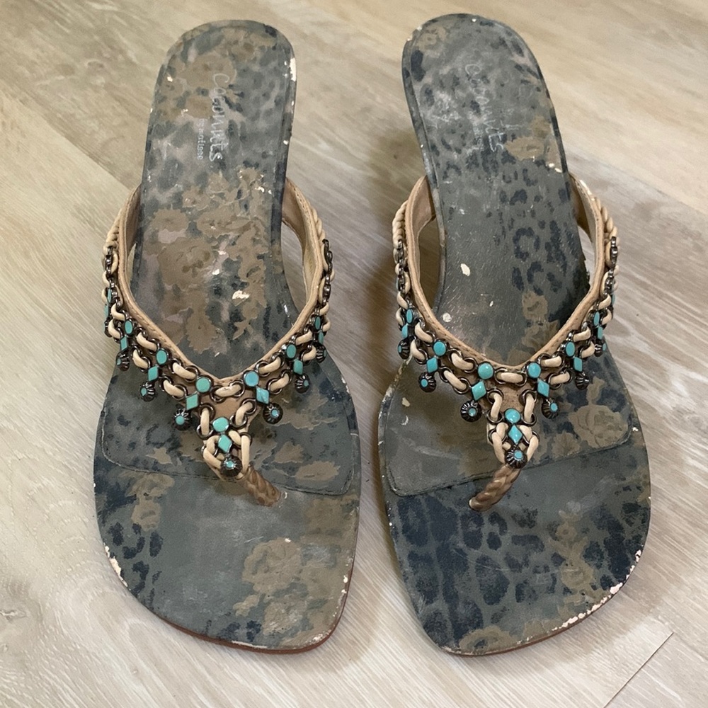 Cute Coconuts sandals. Size 8.5 or 9.